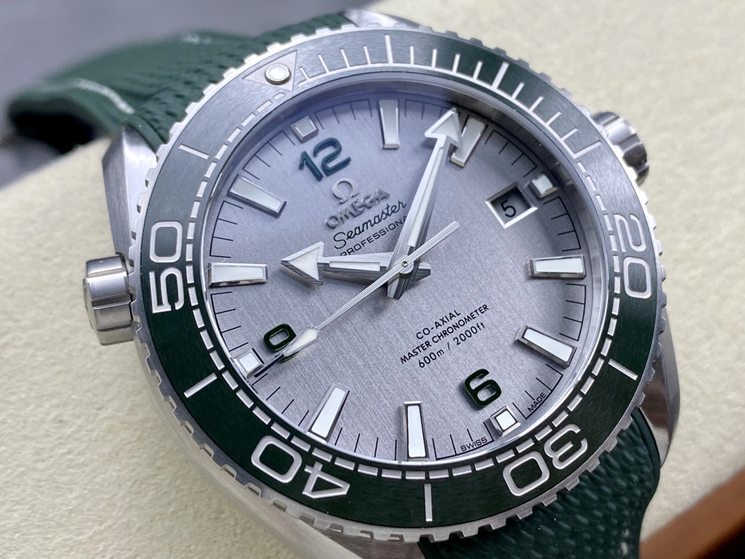 Timeless CBD Factory Omega Seamaster Planet Ocean 600M 43.5mm Grey Dial Green Ceramic Bezel Green Rubber Strap (215.32.44.21.06.001) 1:1 Super Clone – DD8900 Movement 294